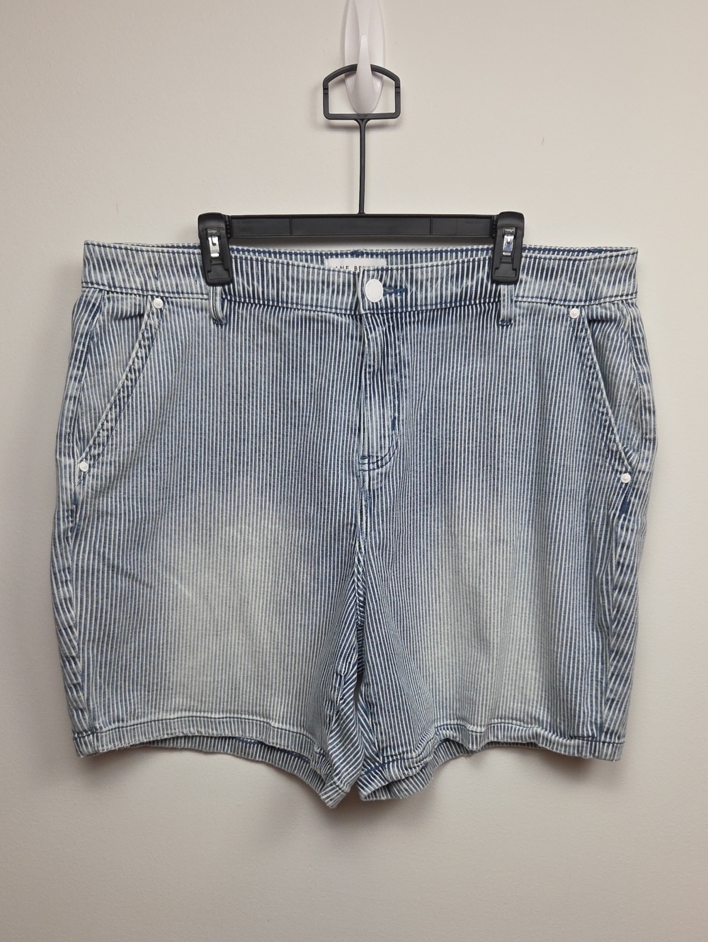 Lane Bryant Women's Plus Size Blue Sailor Mid Rise Boyfriend Bermuda Shorts - 16